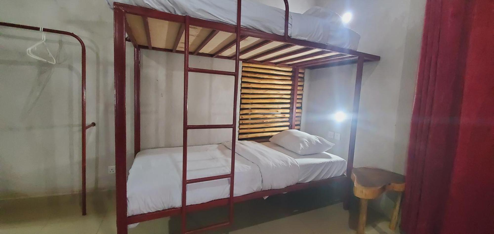 Mia Safari Lodge And Restaurant Entebbe Ngoại thất bức ảnh