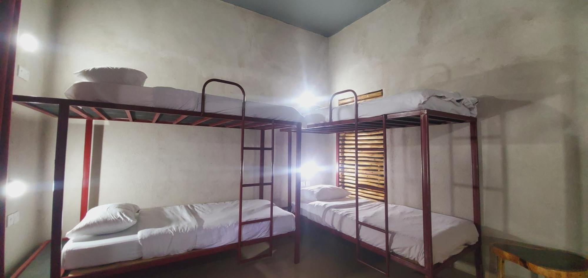 Mia Safari Lodge And Restaurant Entebbe Ngoại thất bức ảnh