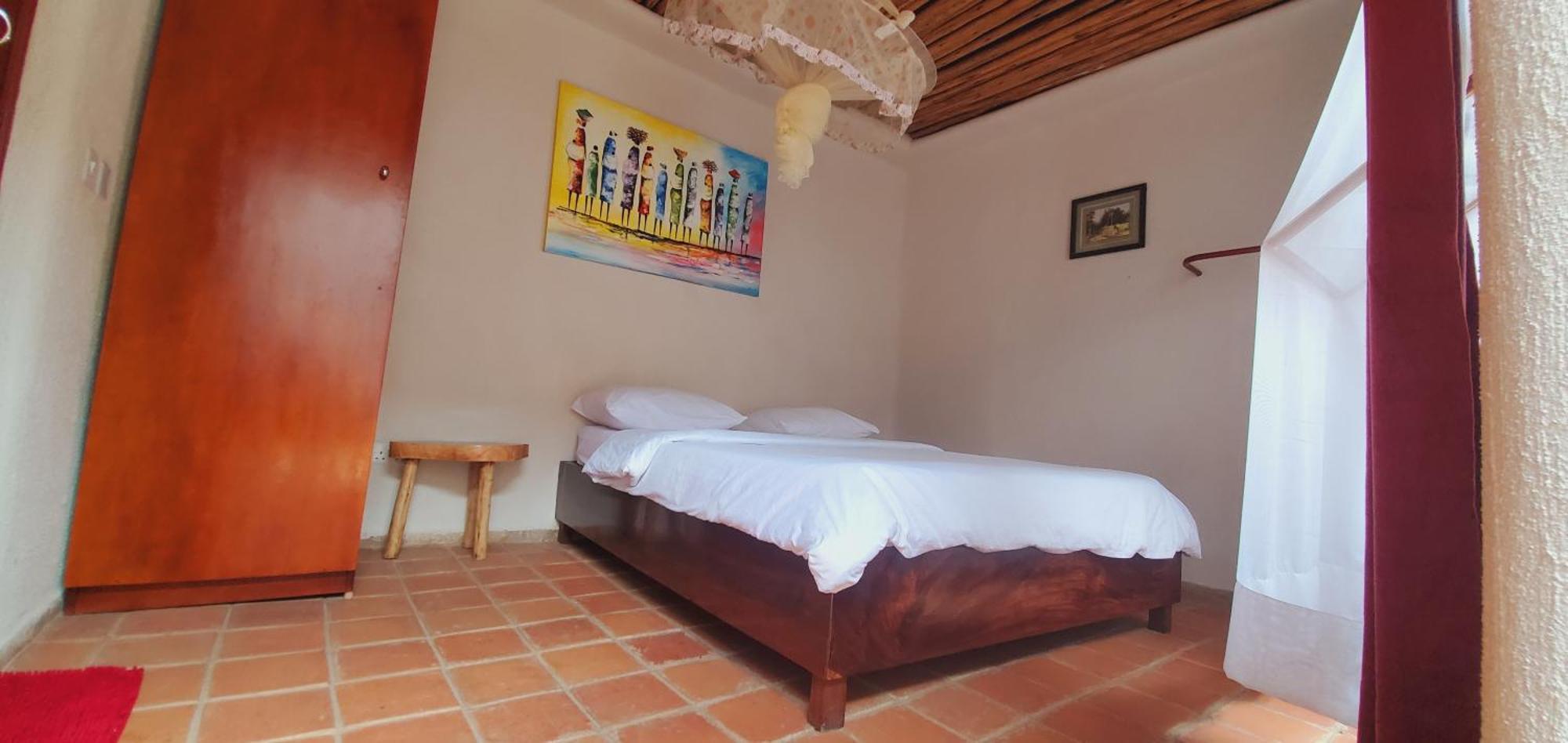 Mia Safari Lodge And Restaurant Entebbe Ngoại thất bức ảnh