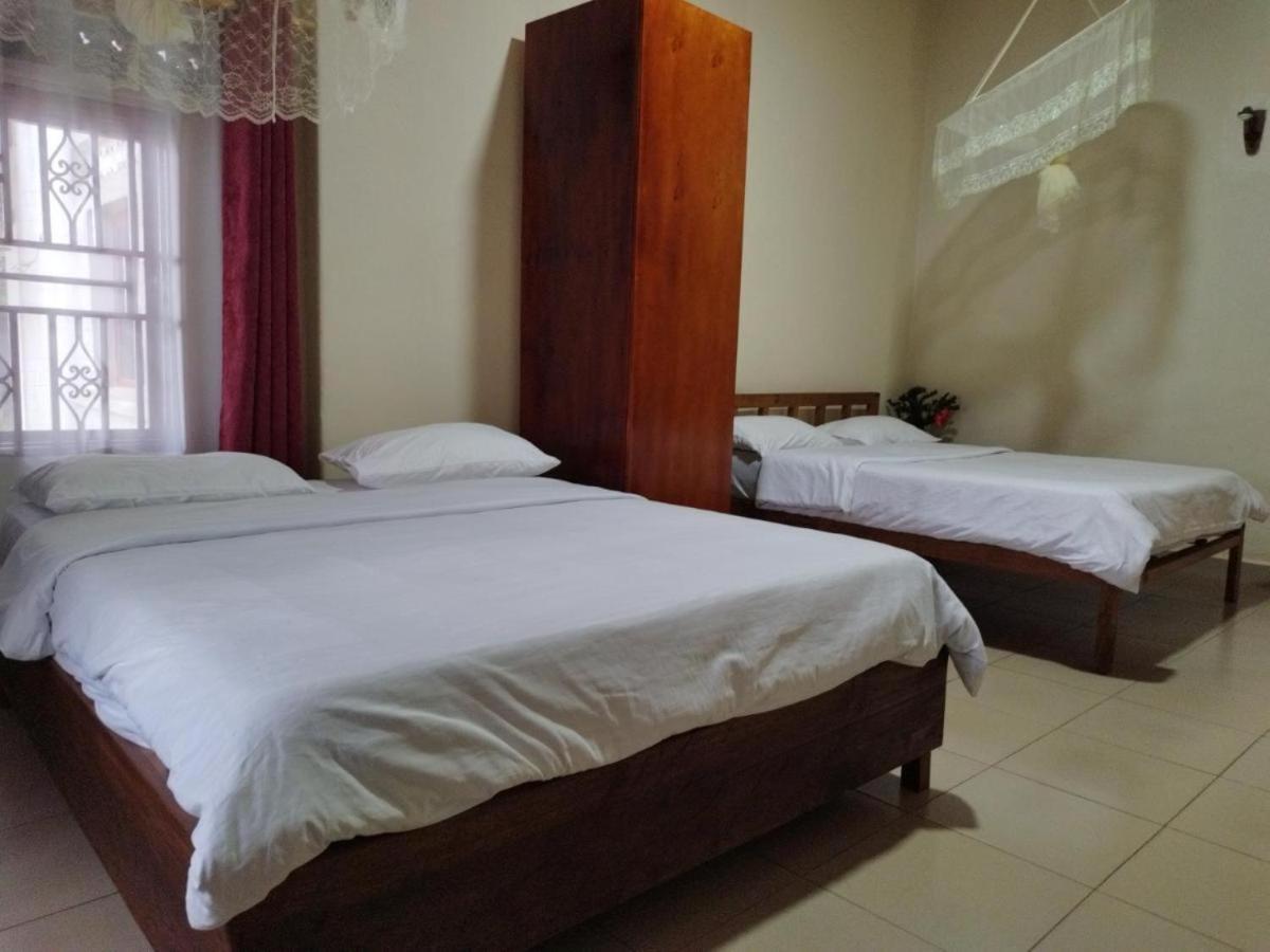 Mia Safari Lodge And Restaurant Entebbe Ngoại thất bức ảnh